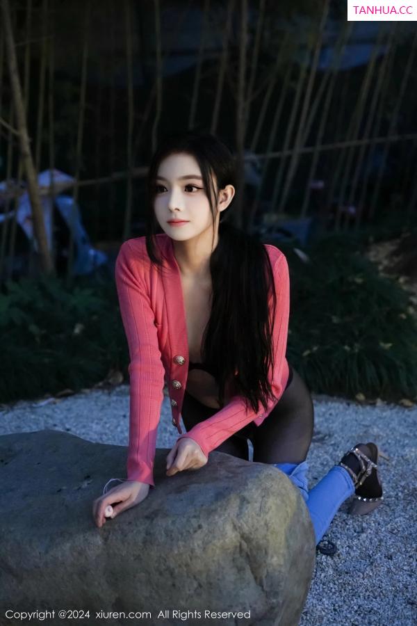   [XiuRen]高清写真图 2024.02.08 No.8091 龙雪儿 牛仔裤美臀第34张图片